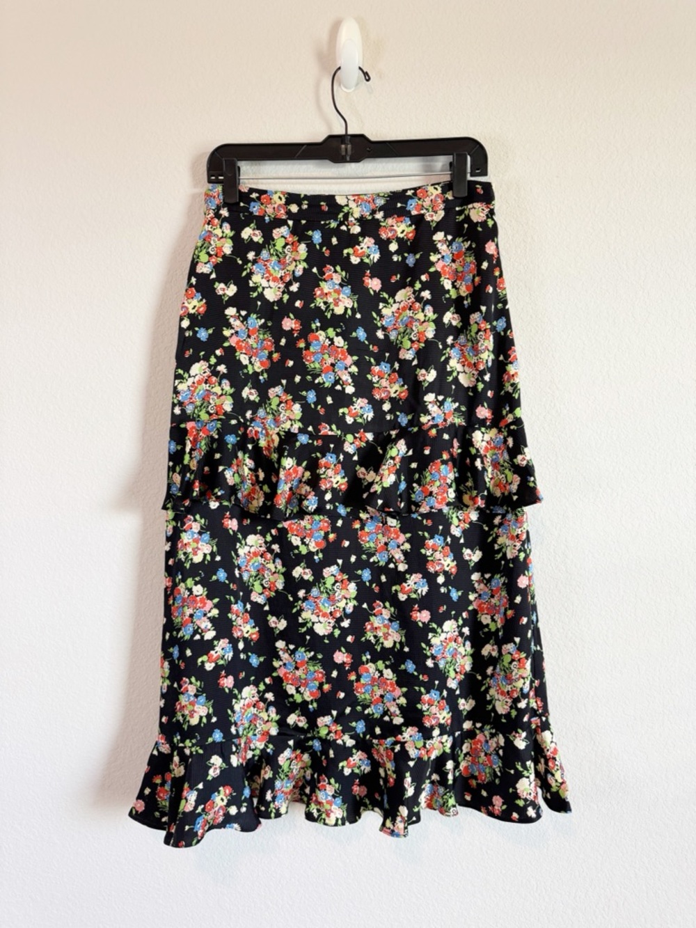 Boden Women's Black Floral Satin Ruffle Tiered Midi Skirt Size 8